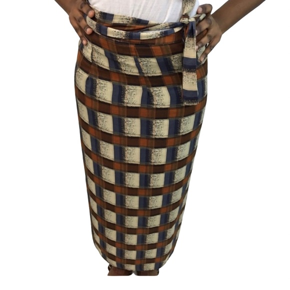 Dresses & Skirts - VINTAGE WRAP SKIRT!!